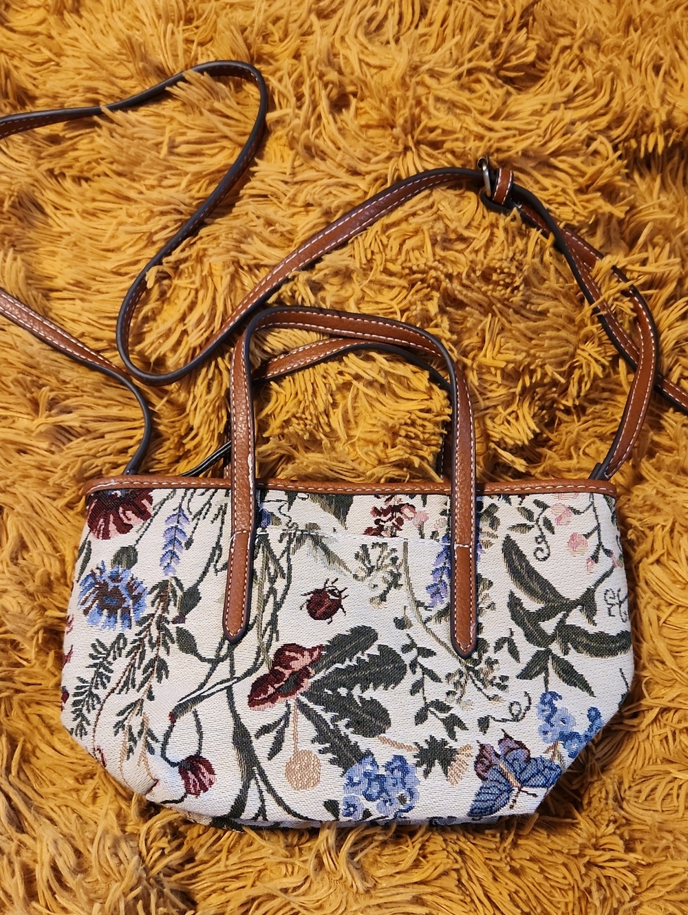 Source Unknown Floral Tapestry Crossbody Bag with Brown Trim